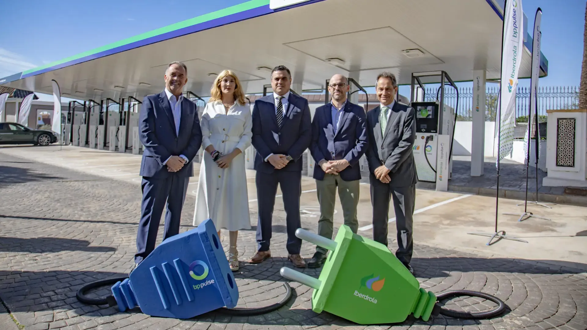 Equipo en evento de movilidad eléctrica
