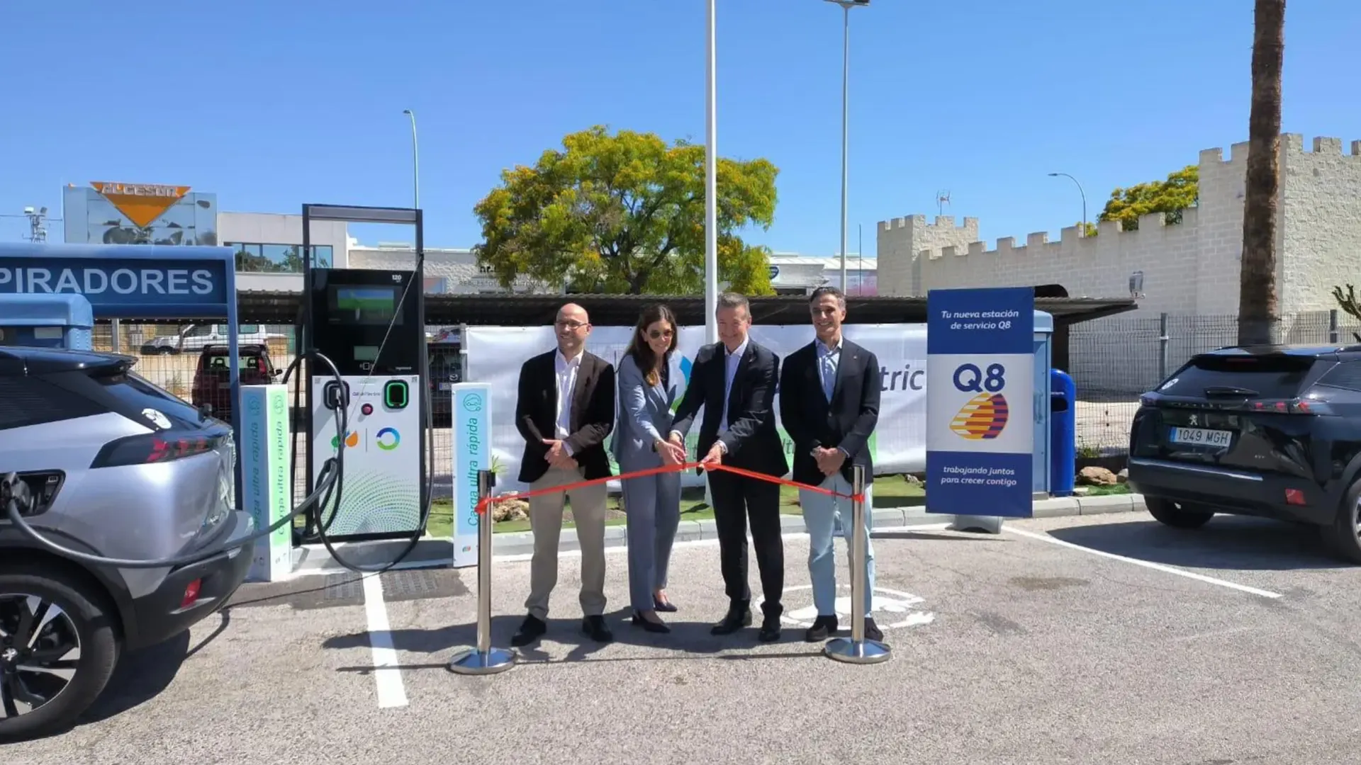 Inauguración de estación de recarga eléctrica